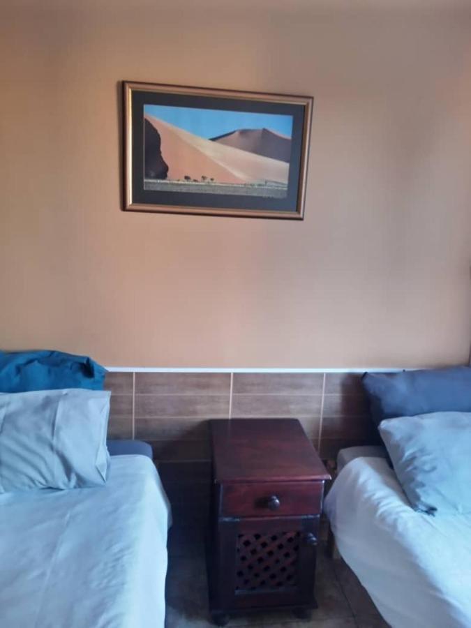 Skippers Backpackers Cc Walvis Bay Extérieur photo